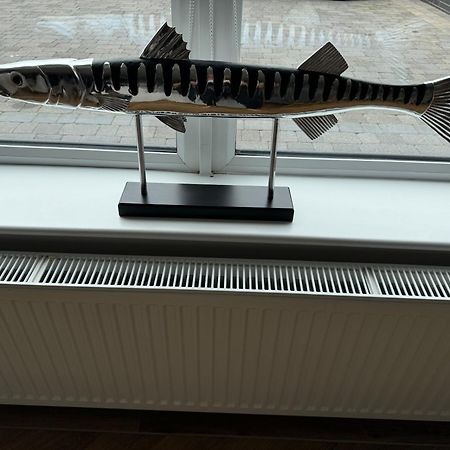 Beach House Apartment On Ground Floor With Sea View - Pet Friendly Cleveleys Exterior foto