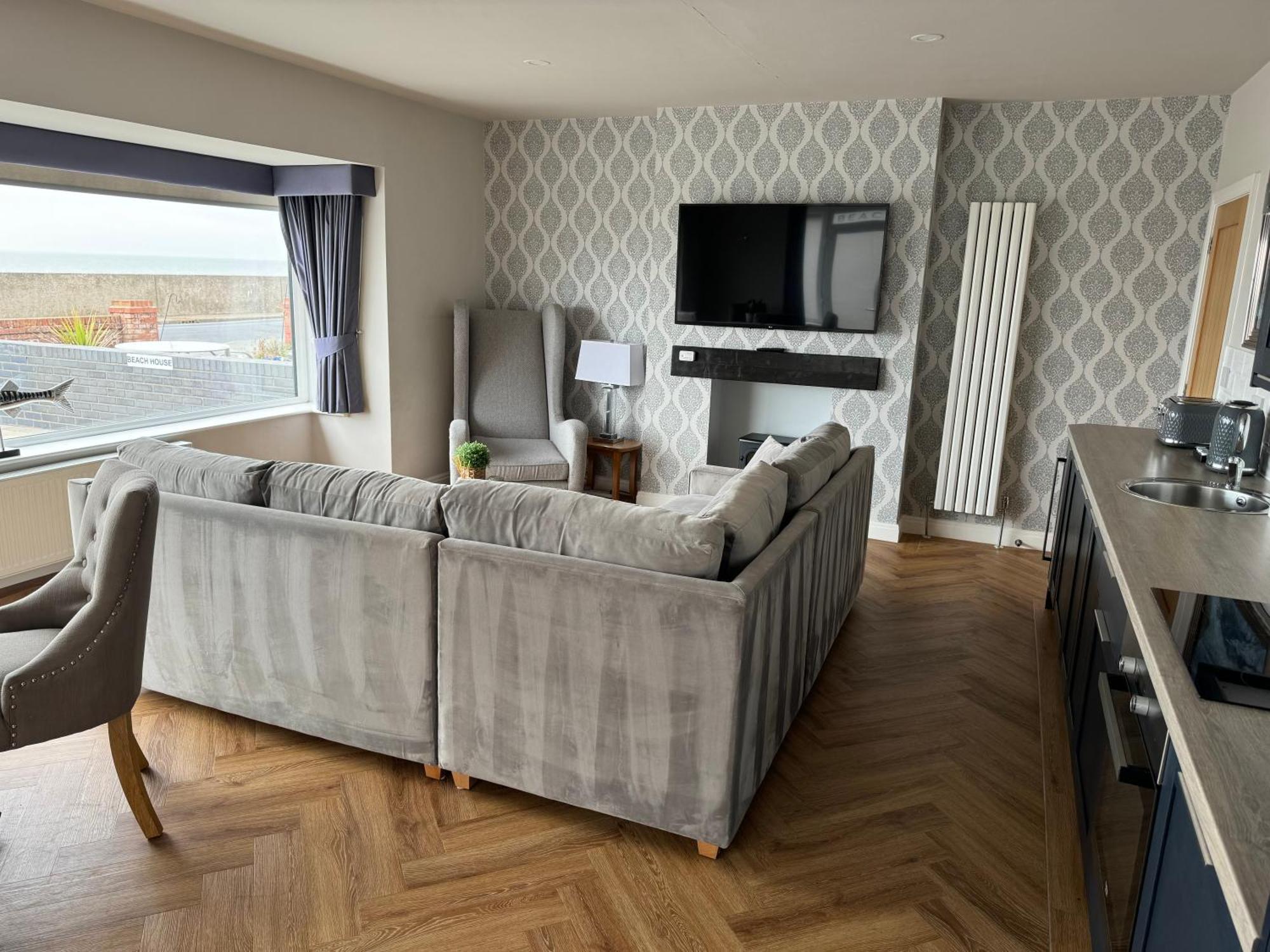 Beach House Apartment On Ground Floor With Sea View - Pet Friendly Cleveleys Exterior foto