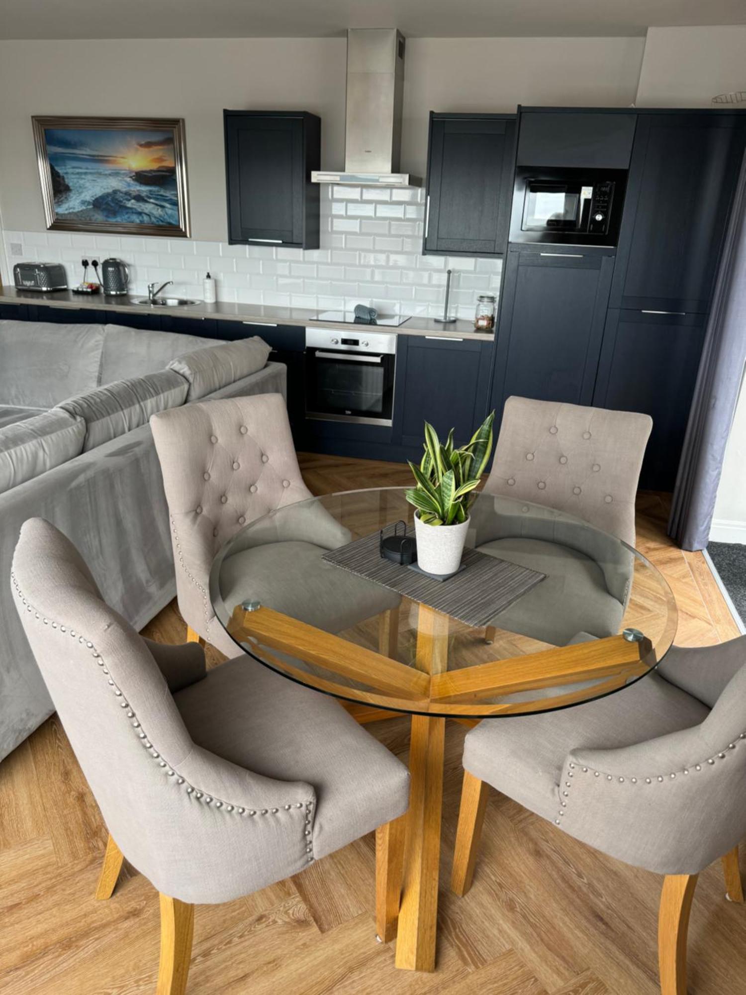 Beach House Apartment On Ground Floor With Sea View - Pet Friendly Cleveleys Exterior foto