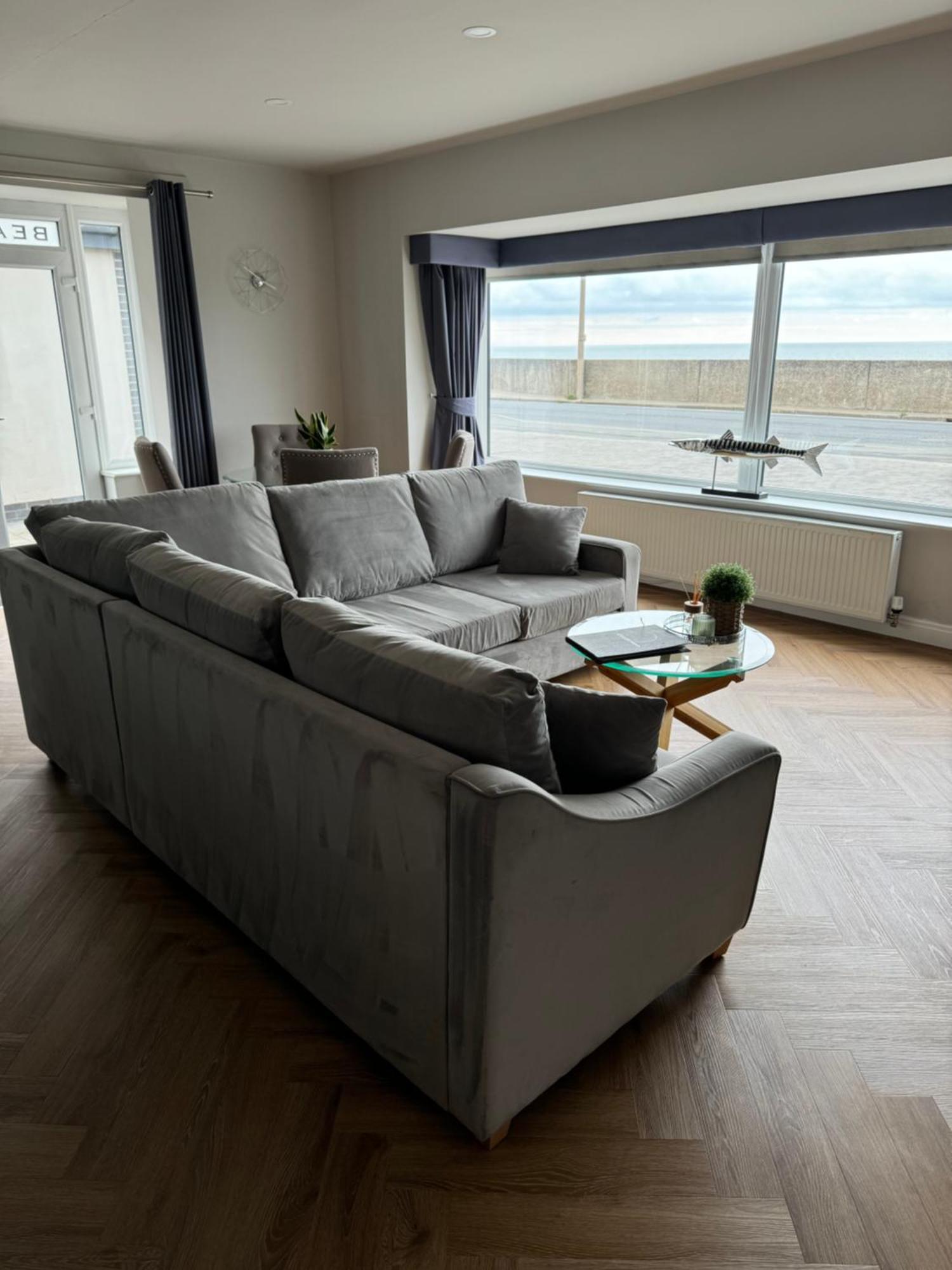 Beach House Apartment On Ground Floor With Sea View - Pet Friendly Cleveleys Exterior foto